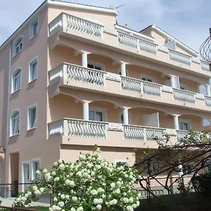 & Ana 2 Apartament